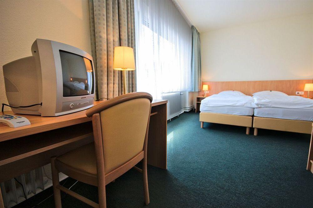 Hotel Wiking كيل المظهر الخارجي الصورة