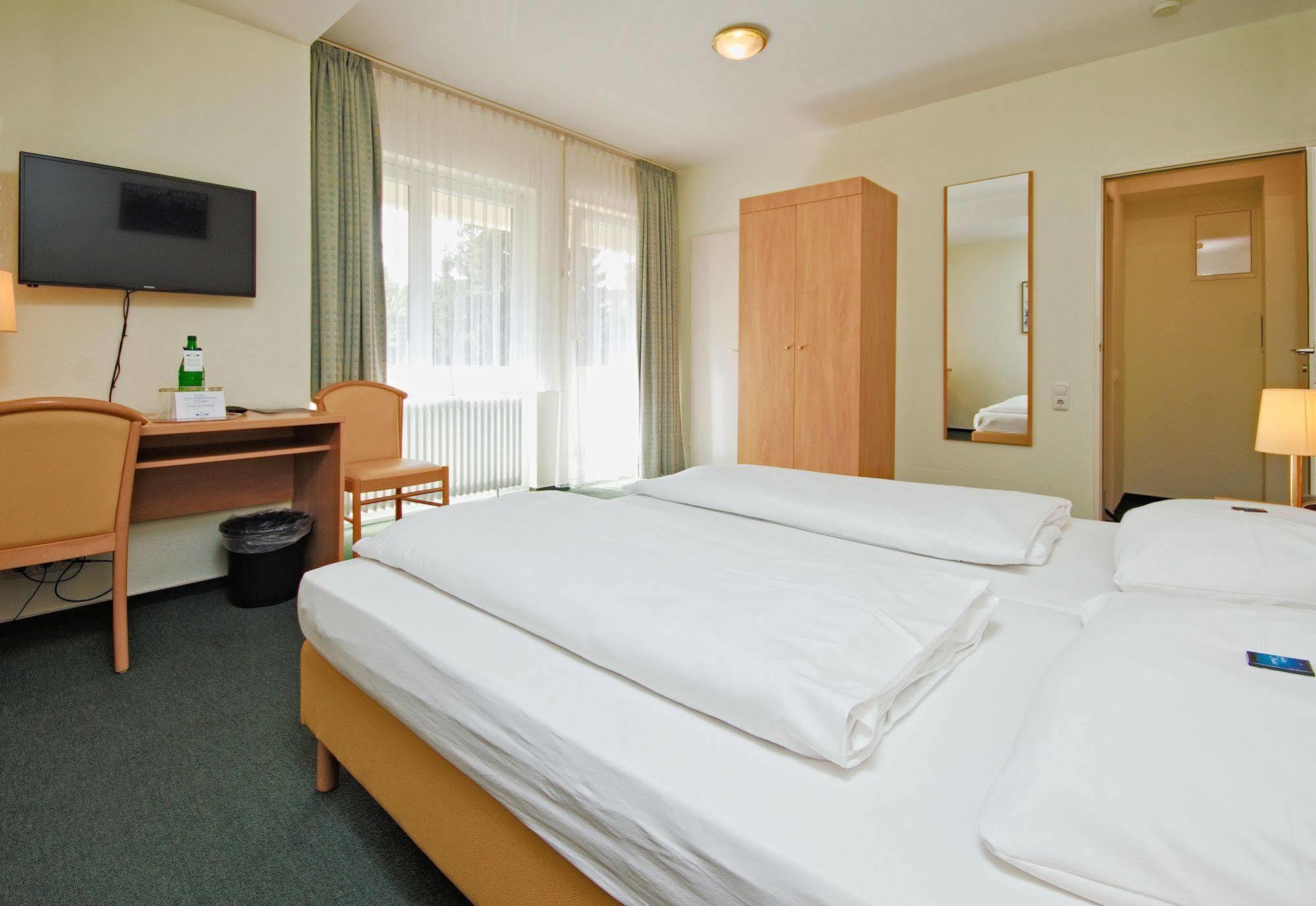 Hotel Wiking كيل المظهر الخارجي الصورة
