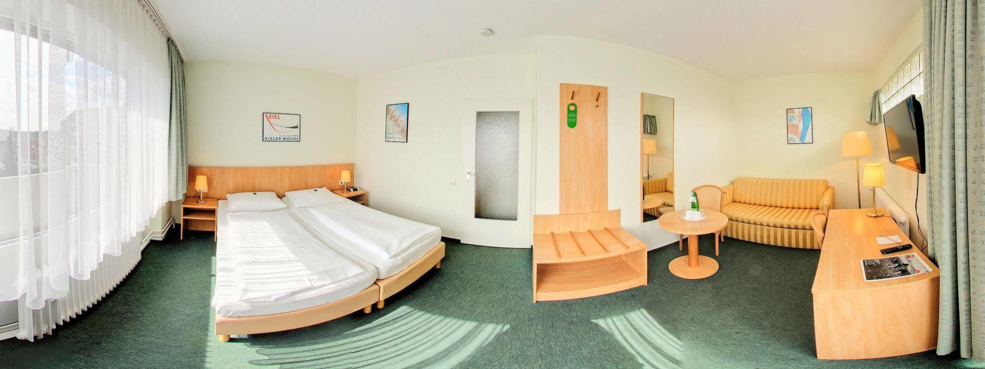 Hotel Wiking كيل المظهر الخارجي الصورة