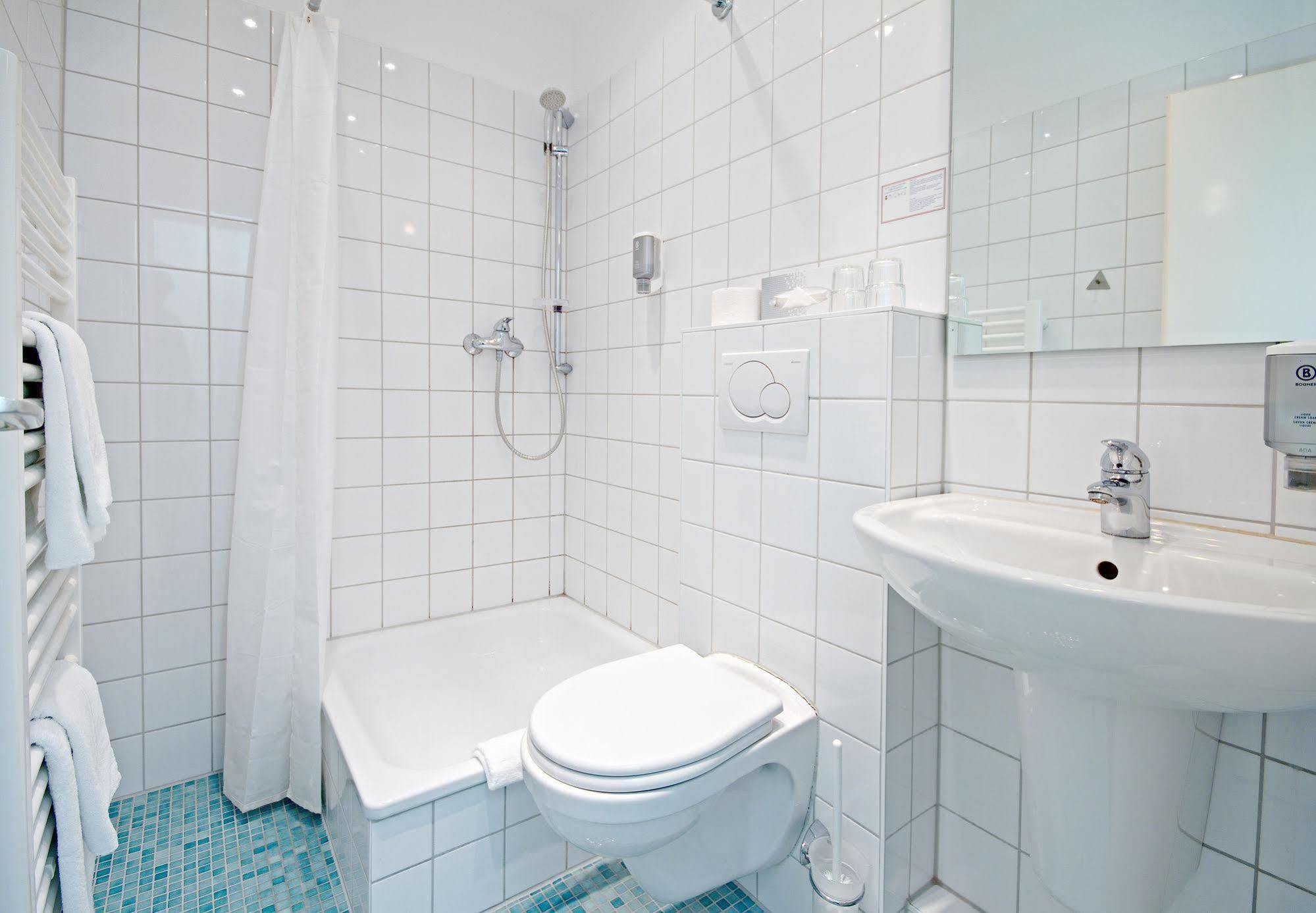 Hotel Wiking كيل المظهر الخارجي الصورة